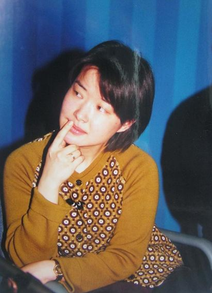 主持人王雪纯:22岁嫁初恋,结婚30年无儿无女,选择丁克有苦衷