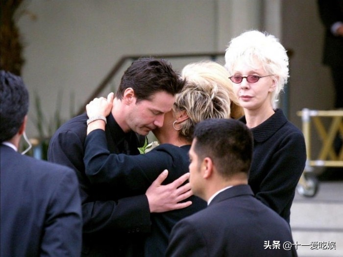 《黑客帝国》基努·里维斯：一个悲伤的男人，一个善良的男人