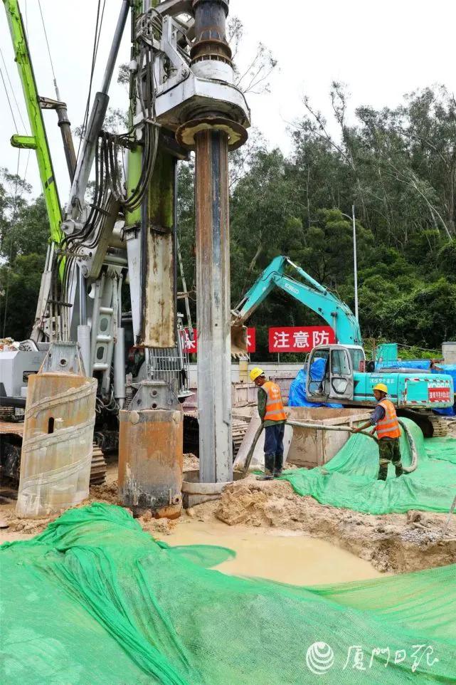 助建厦门地铁**深风井，千亿球友会旋挖钻机秀出硬本事