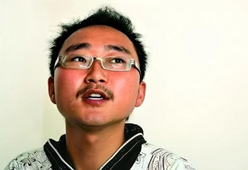 他高考作文仅6分，字体无人能识却被破格录取，可他却气走了导师