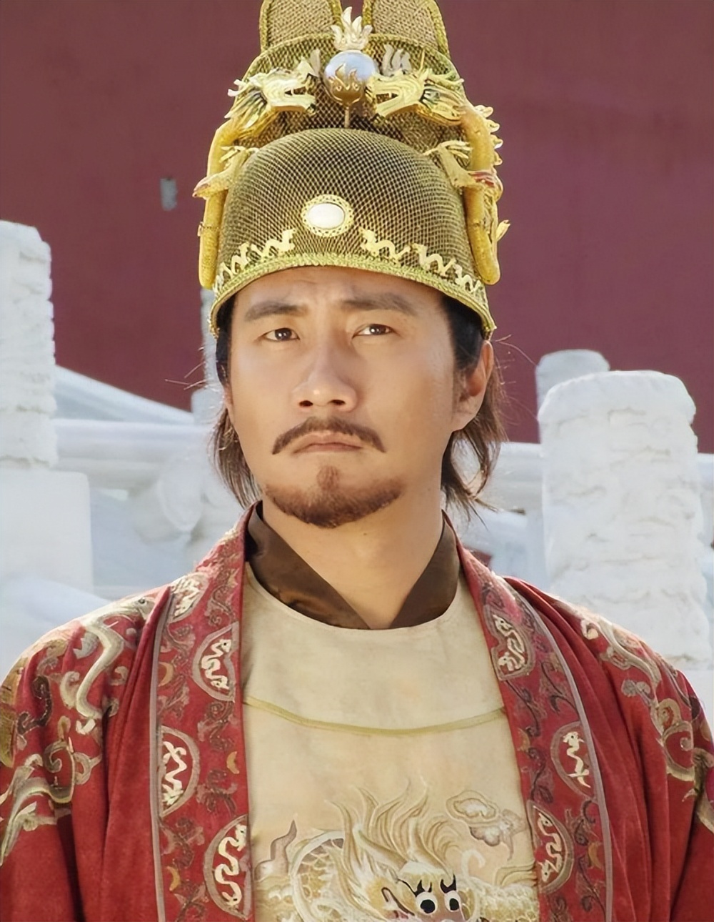 古代皇帝爱用嫔妃殉葬人是死于进墓穴前还是之后前者更人性化