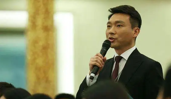 高考险被顶替，康辉：如果没有父亲的奔走，我的人生必定要被改写