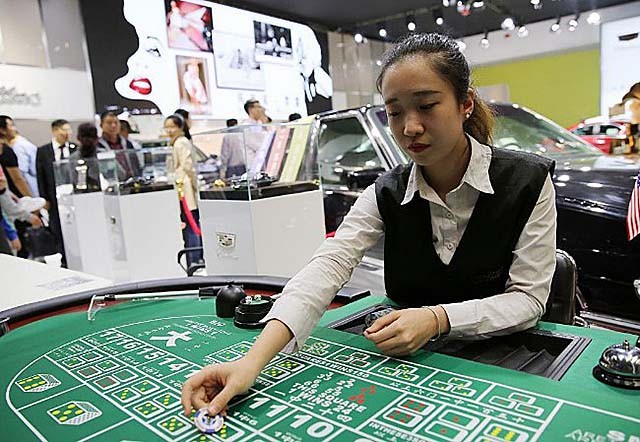 澳门荷官是什么意思,荷官发牌是什么梗