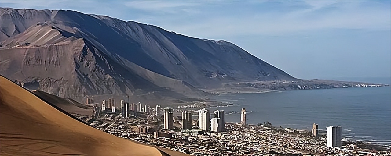 太平天国失败后，残部逃亡到此国，现有20万华人，还讲着广东话