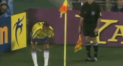 2010年世界杯被红牌罚下的（「世界杯小课堂」世界杯历史上有哪些著名的争议判罚？）