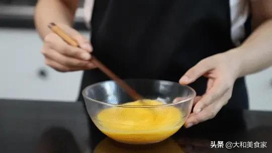 超级好吃的剁椒鸡蛋 做法简单光是看着就觉得好下饭