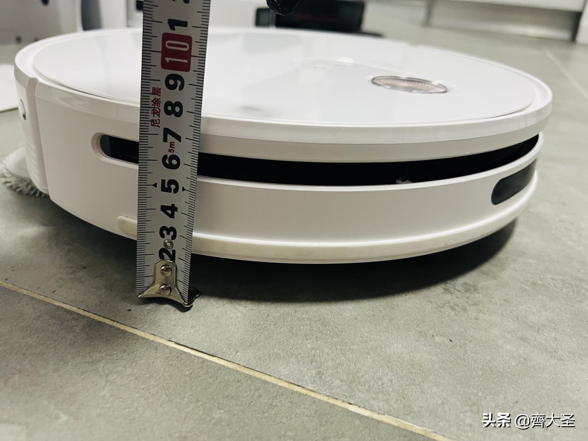 拖地哪家强？四款热销扫拖机器人实测（石头/云鲸/360/科沃斯）