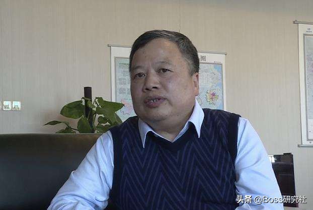 重庆富豪圈8大新人，坐拥财富390亿，一人靠离婚获得41亿资产