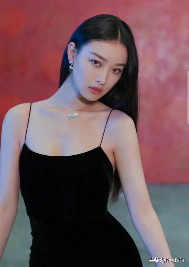 圆脸适合什么发型（你是什么“脸型”就留什么“发型”！方脸适合长发、圆脸适合卷发）