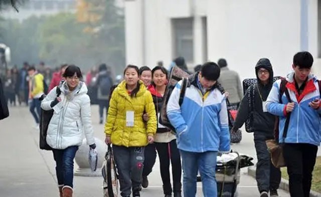 10年，江苏考生755字文言文获高分：拒绝北大，最后选择东南大学