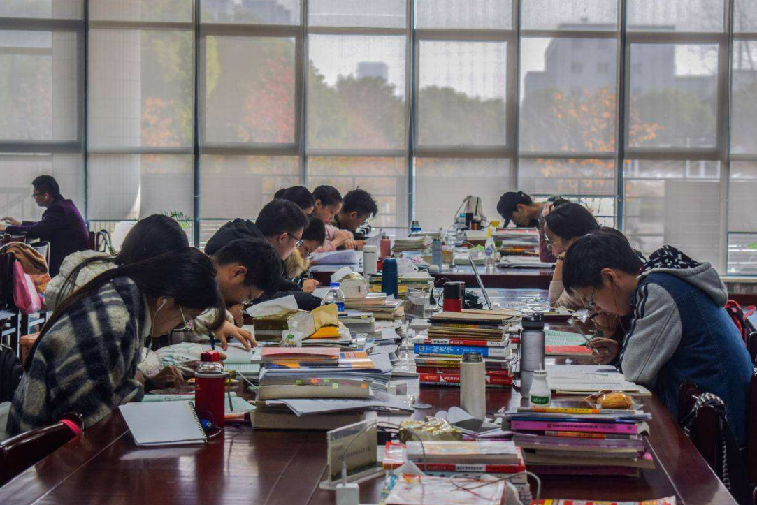 2022考研“怪现象”，400+无缘211院校复试，300分却有机会上985