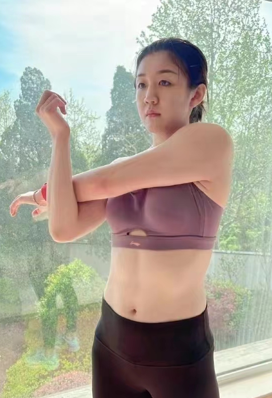 梦里头?这鸳鸯谱点得有点离谱)