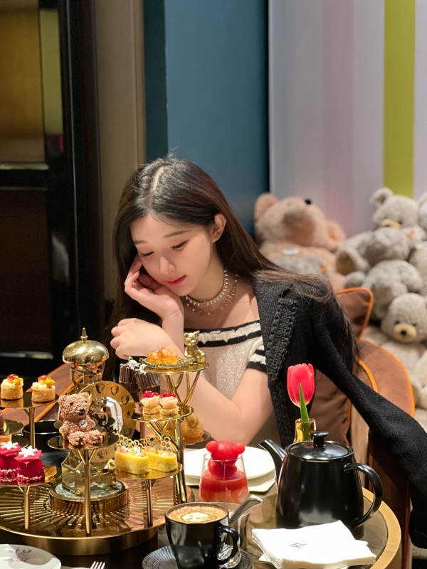 孙心娅闲暇生活照曝光 清纯甜美俏皮可爱