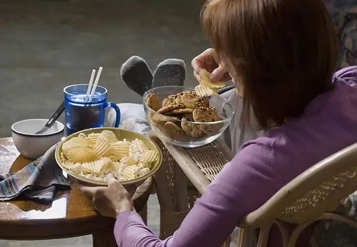 要不要给宝宝吃零食？宝宝的零食应该怎么选呢？