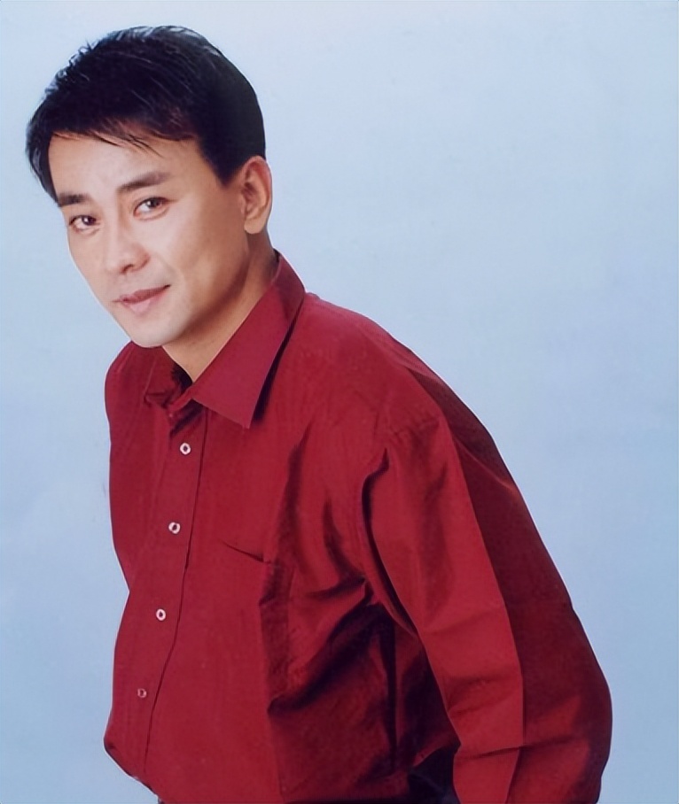 演员罗钢:娶小23岁郝蕾,陪娇妻战胜家族遗传病,48岁老来得子