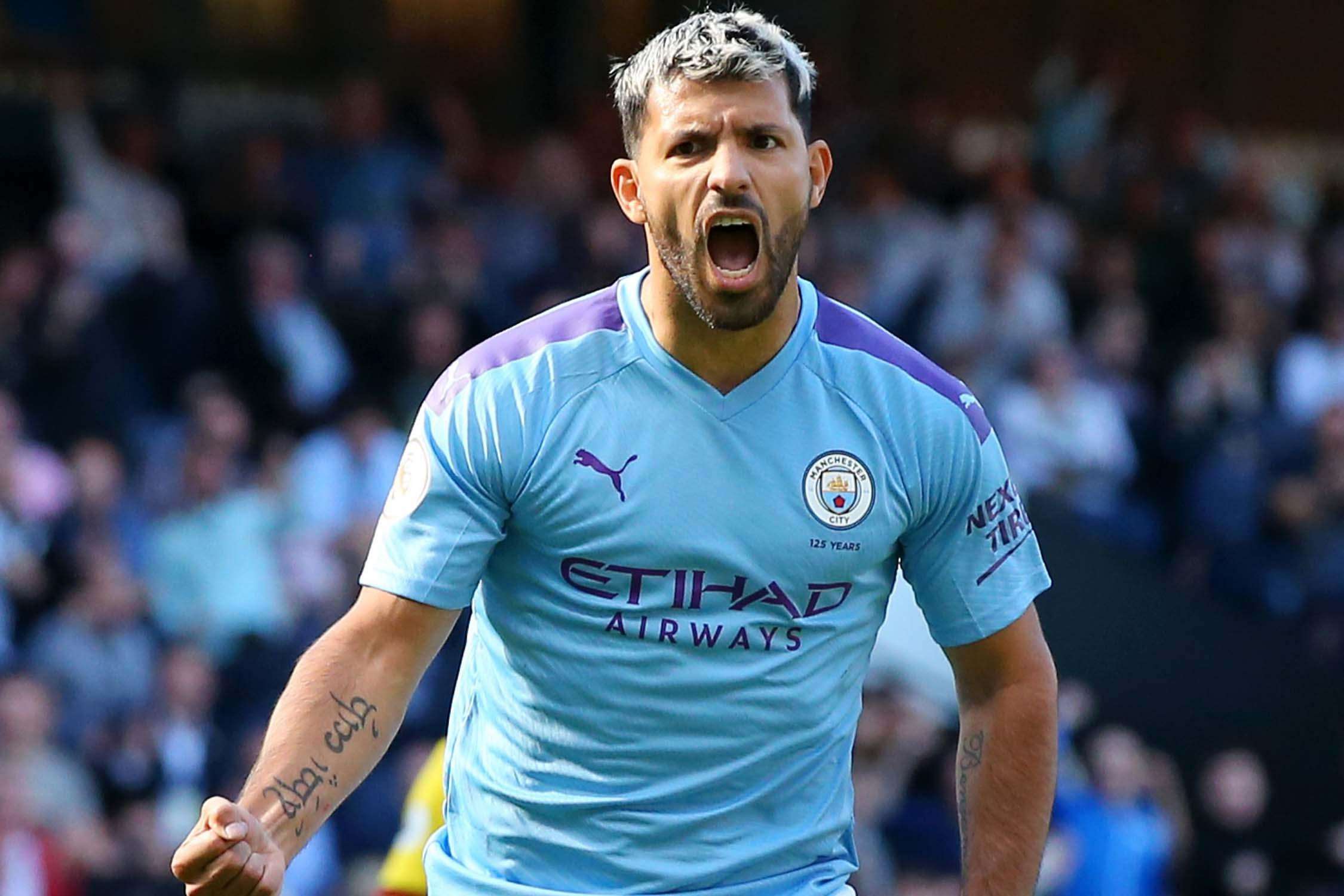 曼城夺冠阵容阿奎罗(传奇退役,四大方位分析阿奎罗的历史地位)