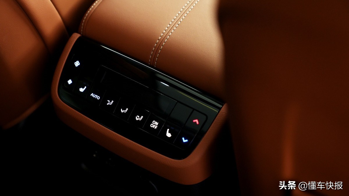 现代东方豪华，售价39.98万元起，一代英菲尼迪QX60实拍解析