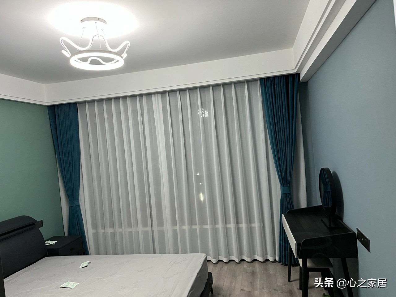 130㎡大四居深色系的家装，看似暗淡压抑，其实高级和时尚感强烈