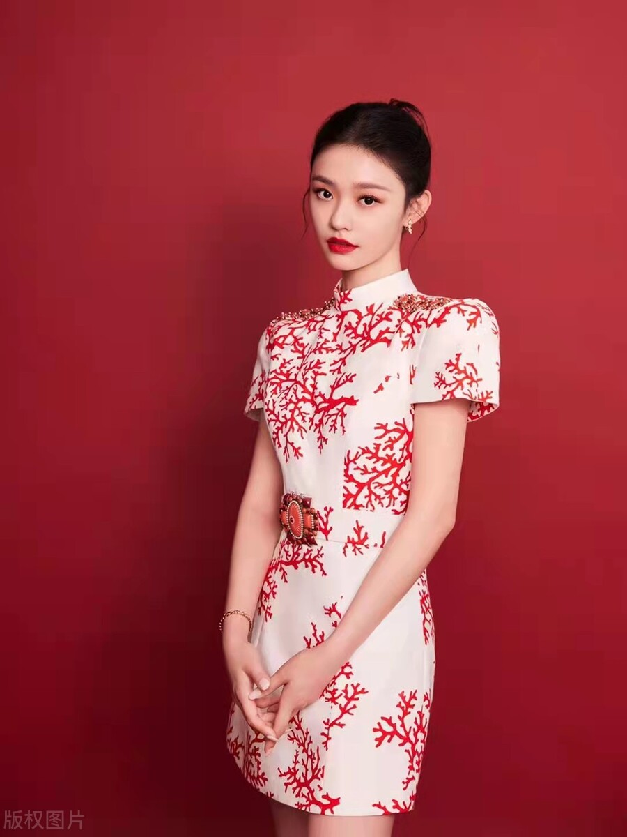 出道即巅峰的10位艺人，有人如今依旧风光，有人却早已经销声匿迹