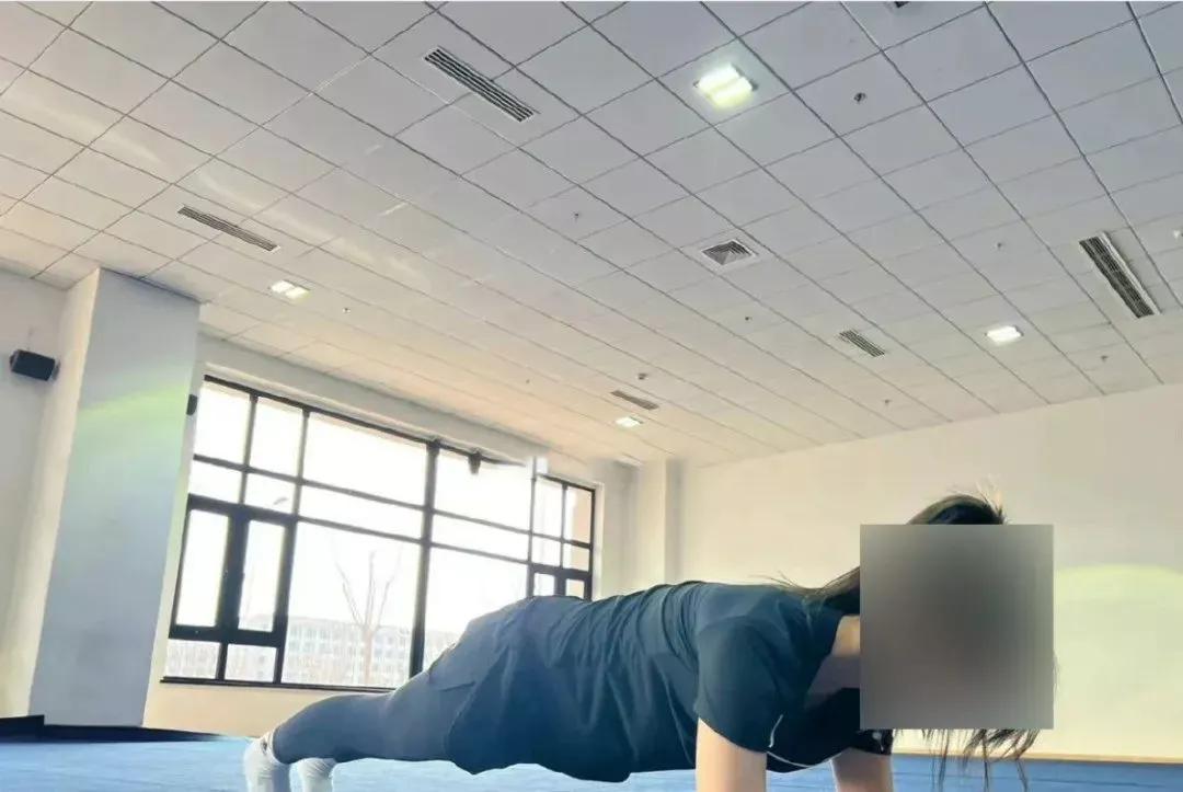 4月7日币圈头条：币圈某大V被举报、掌上益拍、狗狗币