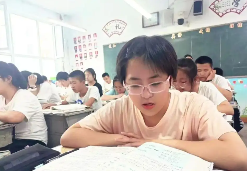 22届中考生要知晓，若考试分数在500分以下，或将与高中无缘