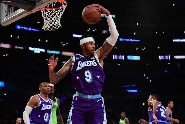 勇士贝兹莫尔(在勇士场均7.