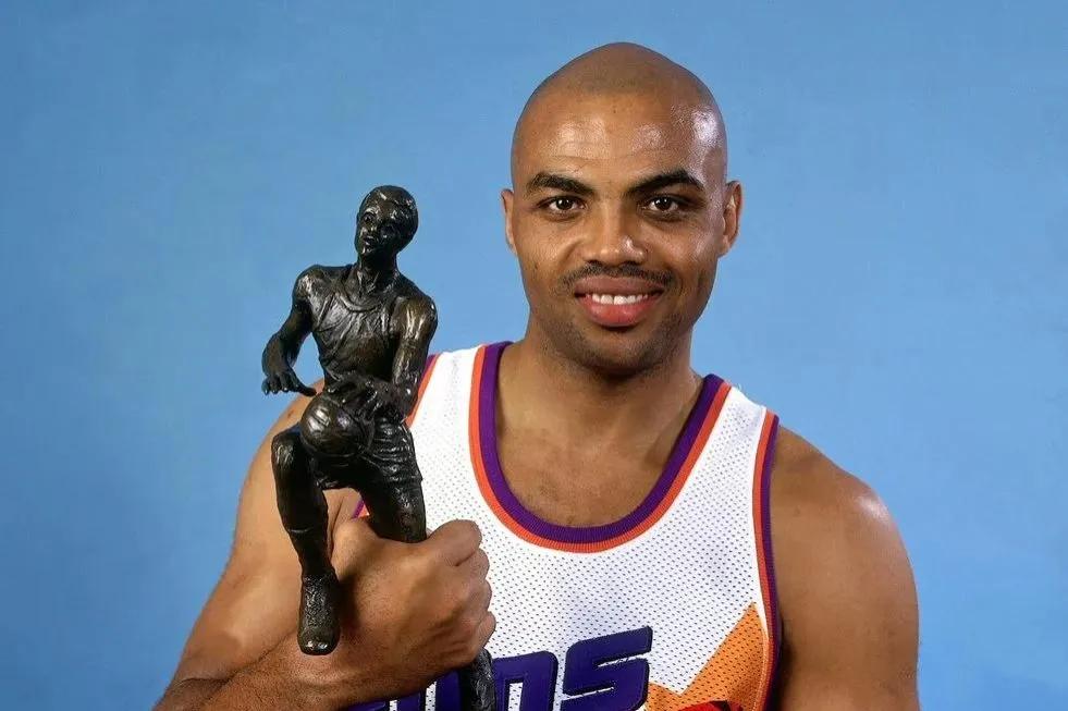 巴克利生涯50佳球(美媒列出巴克利职业生涯每个赛季的数据,哪个赛季的