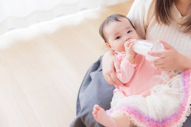 婴儿不喝水怎么办（新生儿多大能喝水）