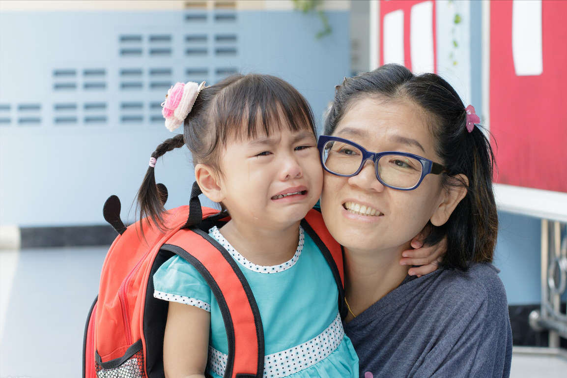 孩子入园，父母要摆正心态，做好3方面的准备，帮助孩子顺利入园