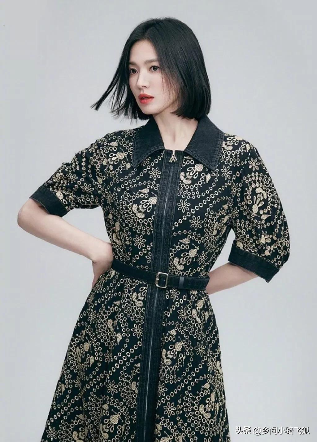 宋慧乔新照曝光，短发红唇又美又飒 ​​