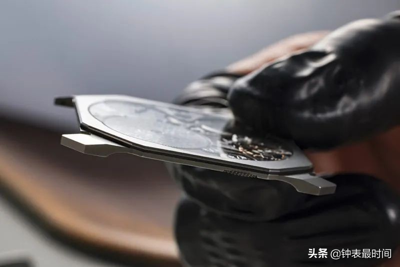 bvlgari手表（世界最薄！沒有之一！宝格丽Octo限量表创下机械表厚度新纪录）