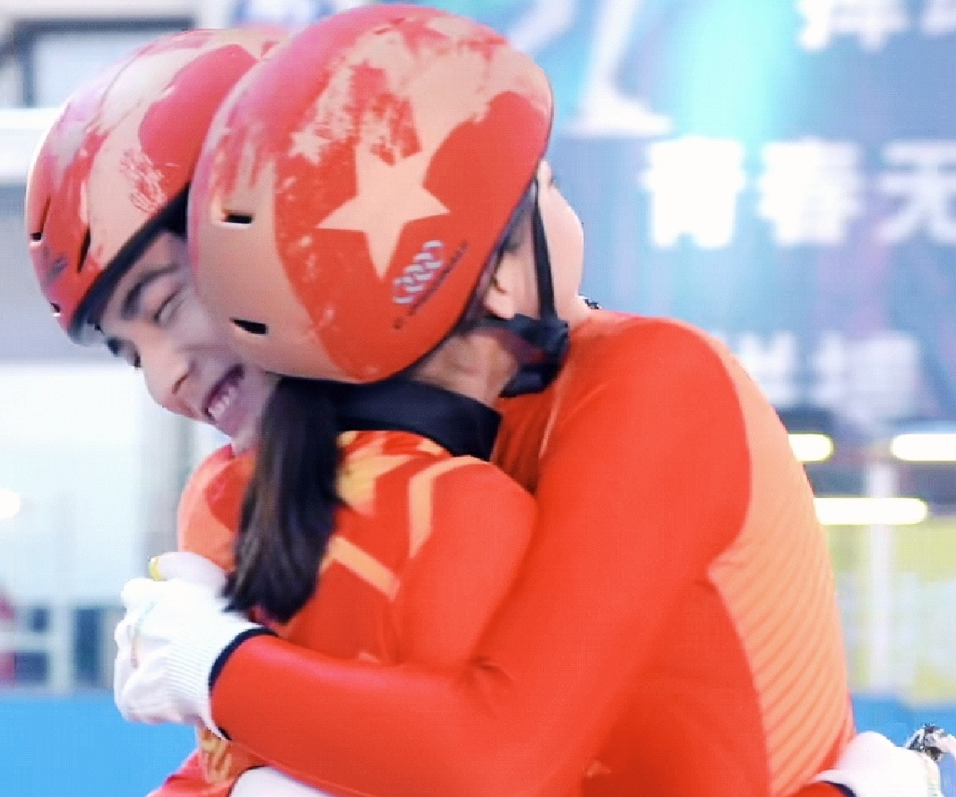 《我将喜欢告诉了风》杀青！主演阵容颜值高，看到剧照：心动了