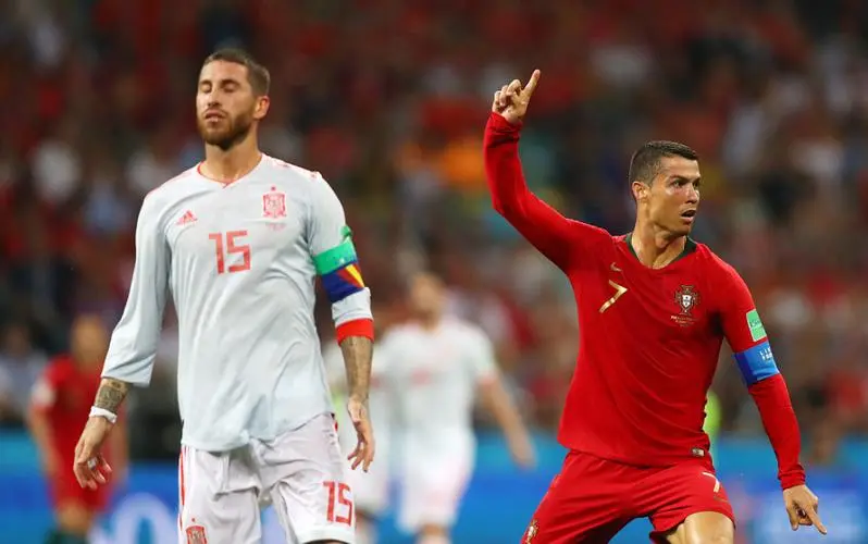 世界杯经典战役有哪些（苏牙单人拦网、C罗霸气戴帽、梅西意外助攻，世界杯22大经典比赛）