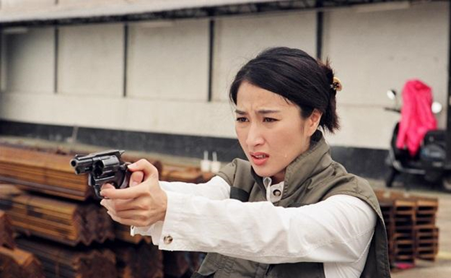 《白色强人2》口碑翻车？有关港剧的三个关键疑问，是时候解开了