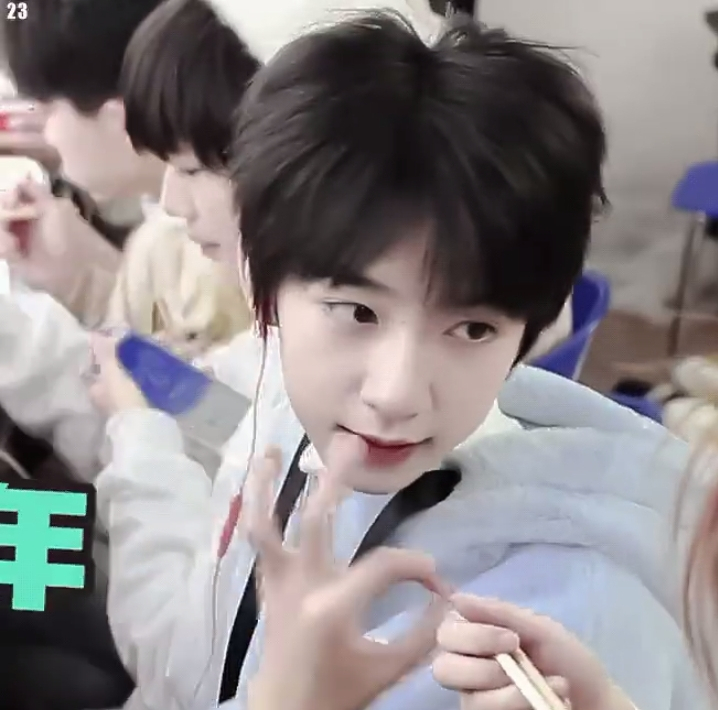 时代少年团遭闭麦，油漆当牛奶给人喝！娱圈的暗箱操作有多可怕？