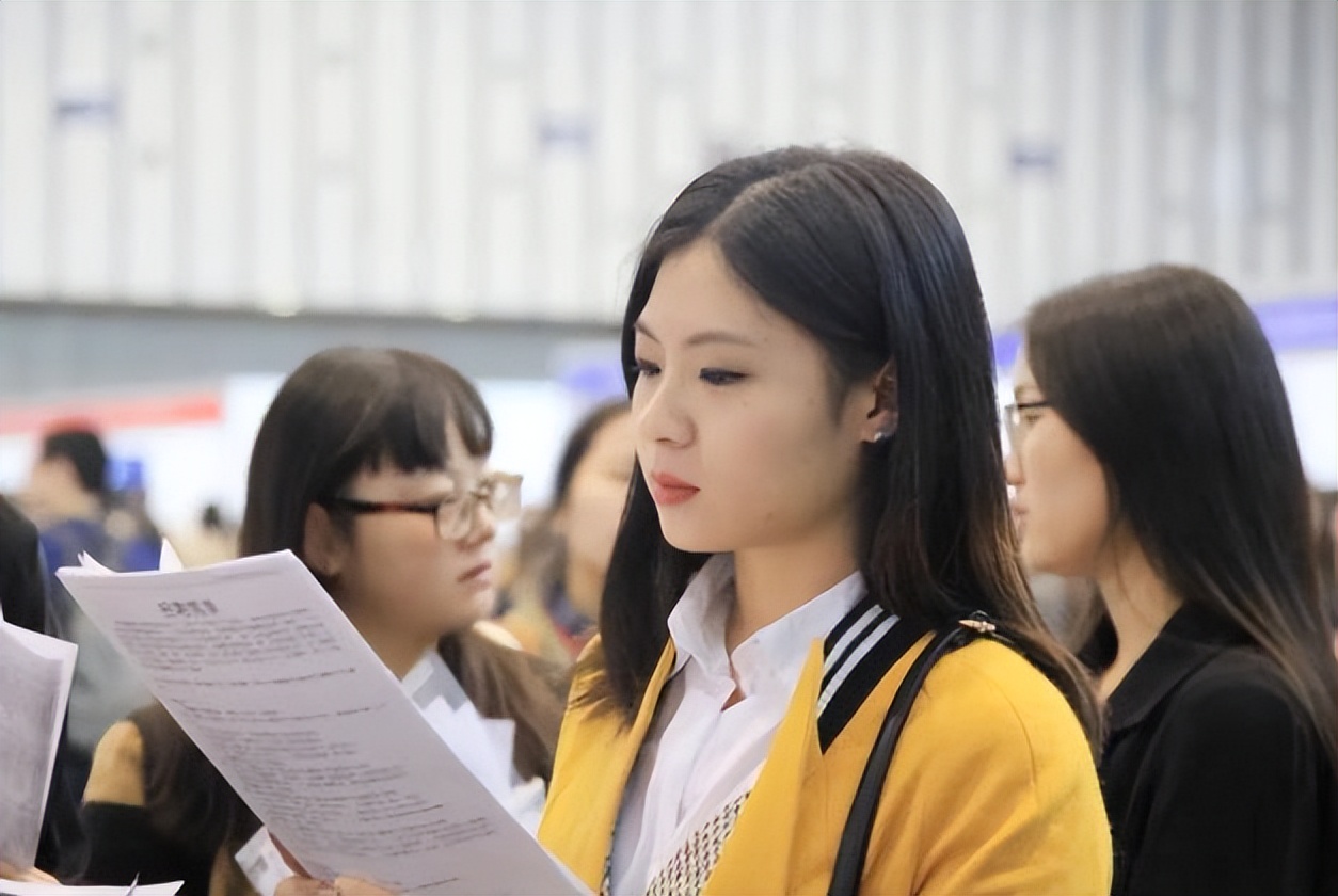 政法类大学排名更新，“法学五院”实力依旧，公安大学表现亮眼