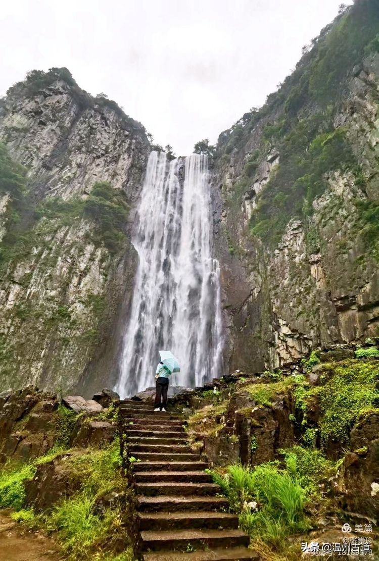 中华第一高瀑--文成百丈漈和刘基庙游记