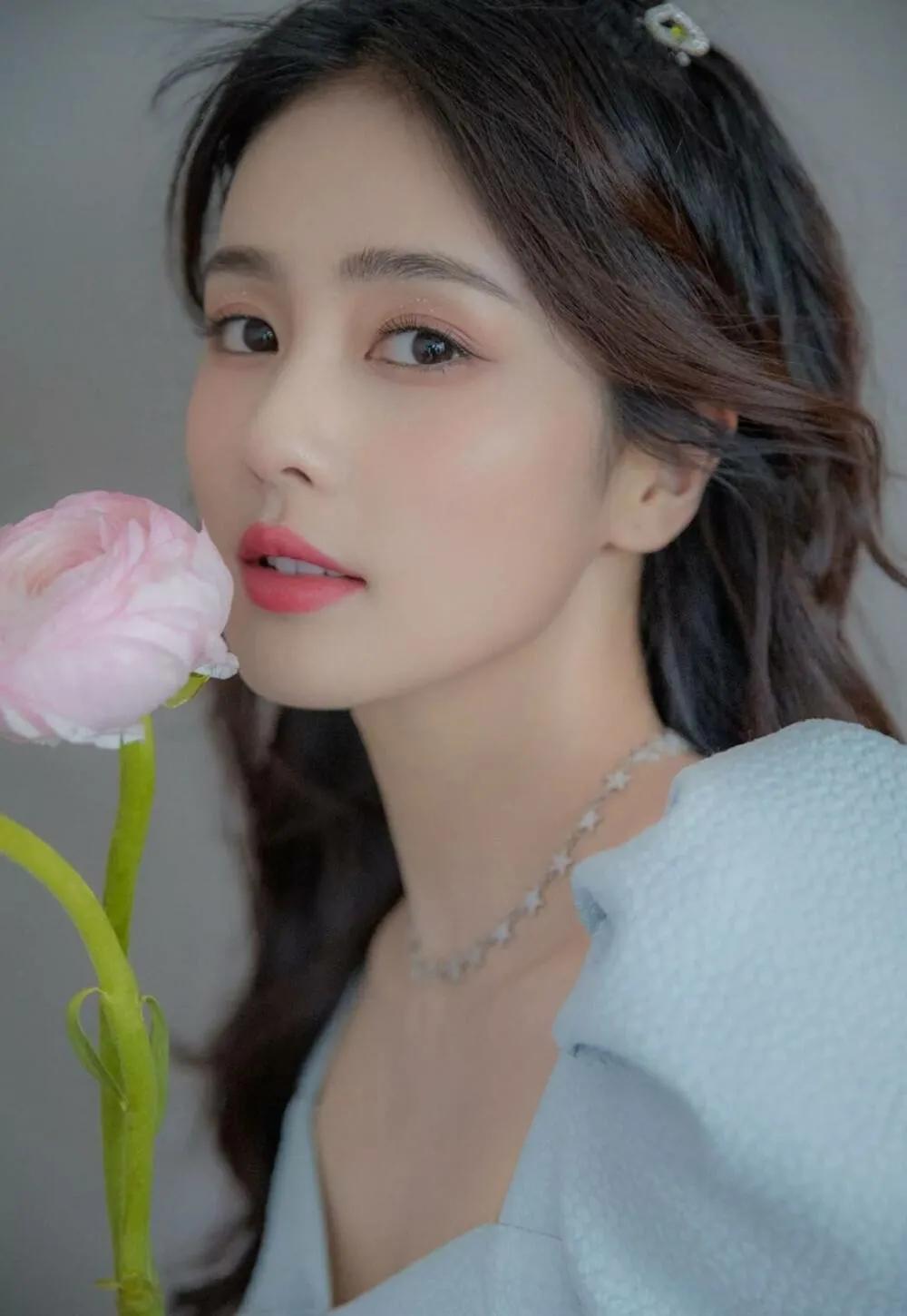 娱乐圈现在最漂亮的女明星是谁?