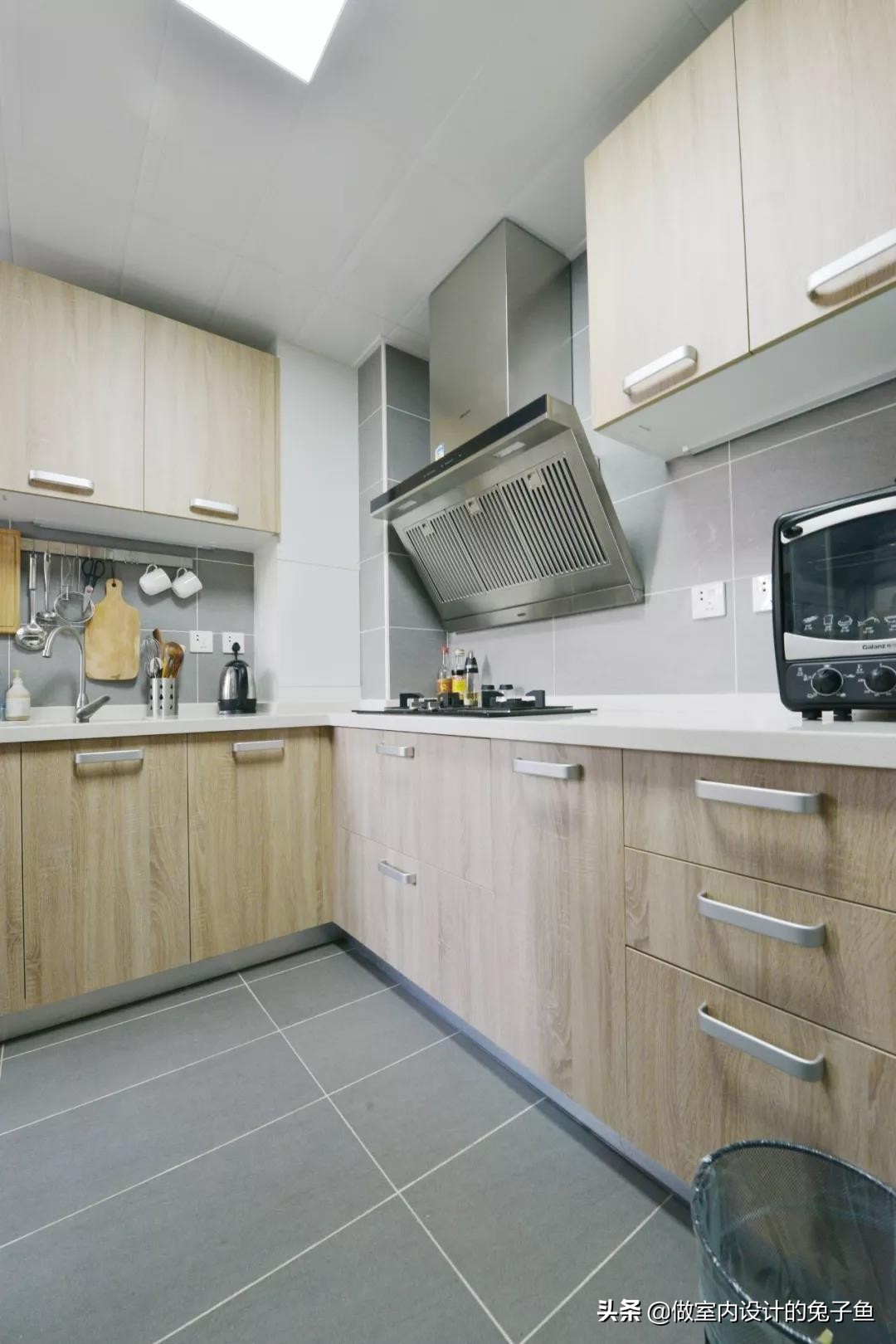 这些颜色的橱柜,让满满烟火气的小厨房美得不像话