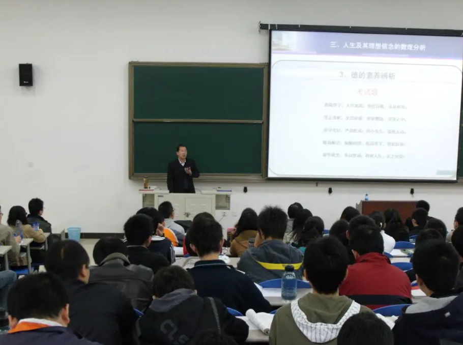 2022本科“红牌专业”公布，就业难度大，考生选择要慎重