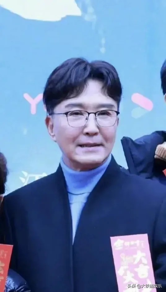 年轻时玉树临风，中年颜值垮了一地，这7位男神亲手砸了童年滤镜