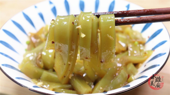 天热想吃凉粉不用买，用一斤绿豆教你做，步骤详细，简单零失败