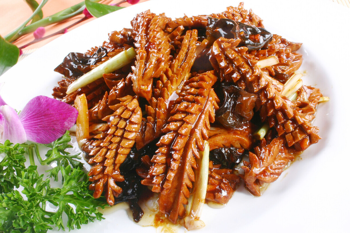 山东10大经典名肴，道道都是硬核菜，鲜嫩油润，名菜之首当之无愧