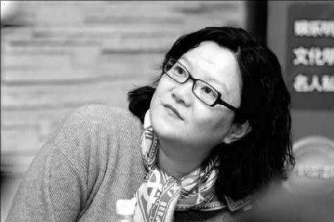 “京圈痞女”洪晃：因一辆车怒甩陈凯歌，4婚3离后终获幸福