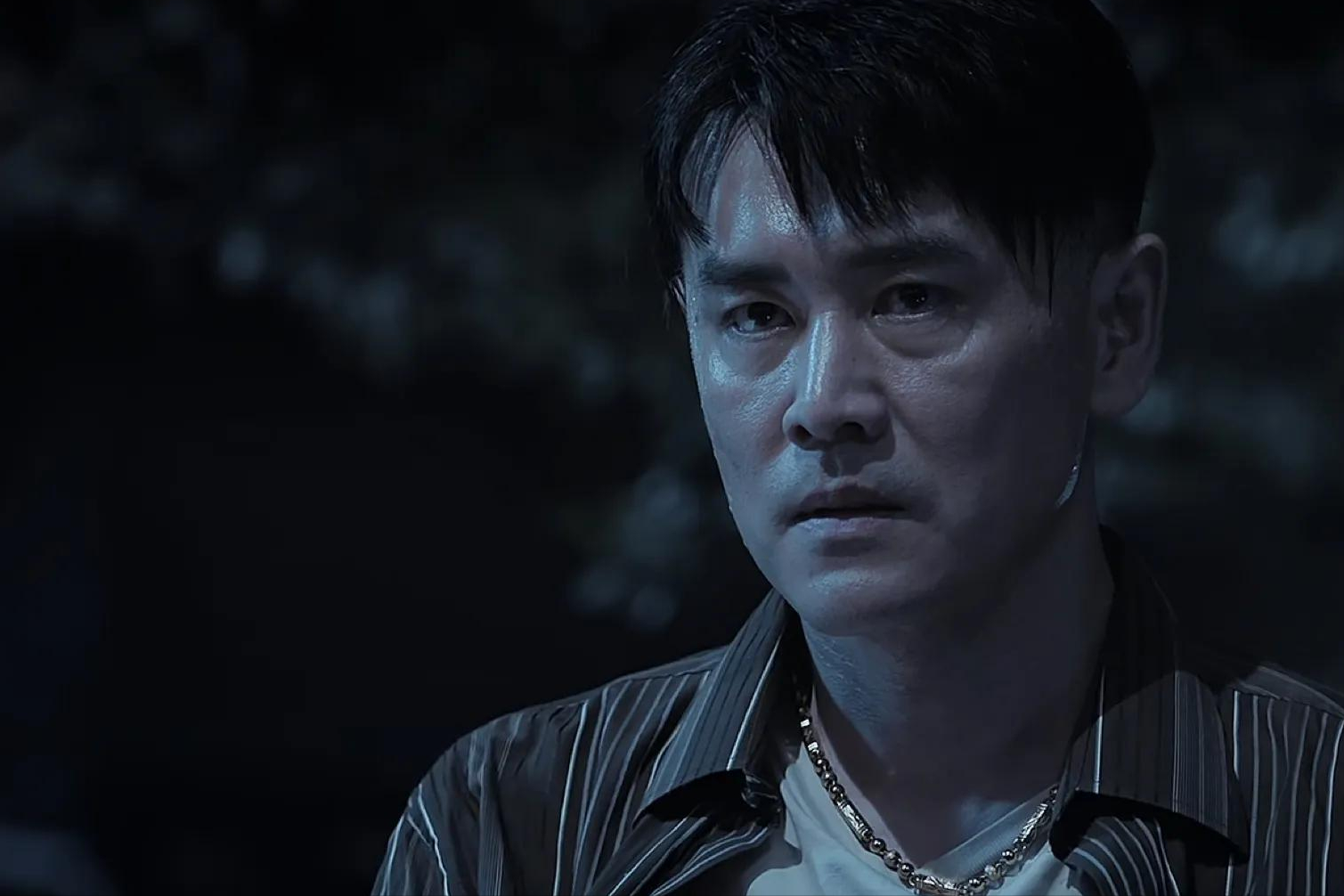 《庭外》：丈夫当傀儡，律师是凶手，国产政律剧，一集就上头