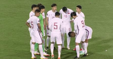 12强赛-国足1-3提前2轮无缘世界杯，防线被打爆送越南首胜