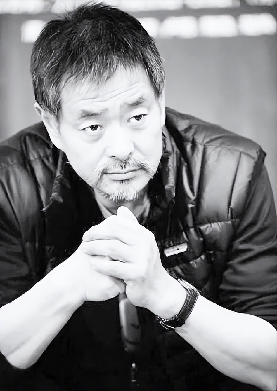 濮存昕“消失”的九年：丧弟又丧父，晚年不再演戏，只想照顾母亲