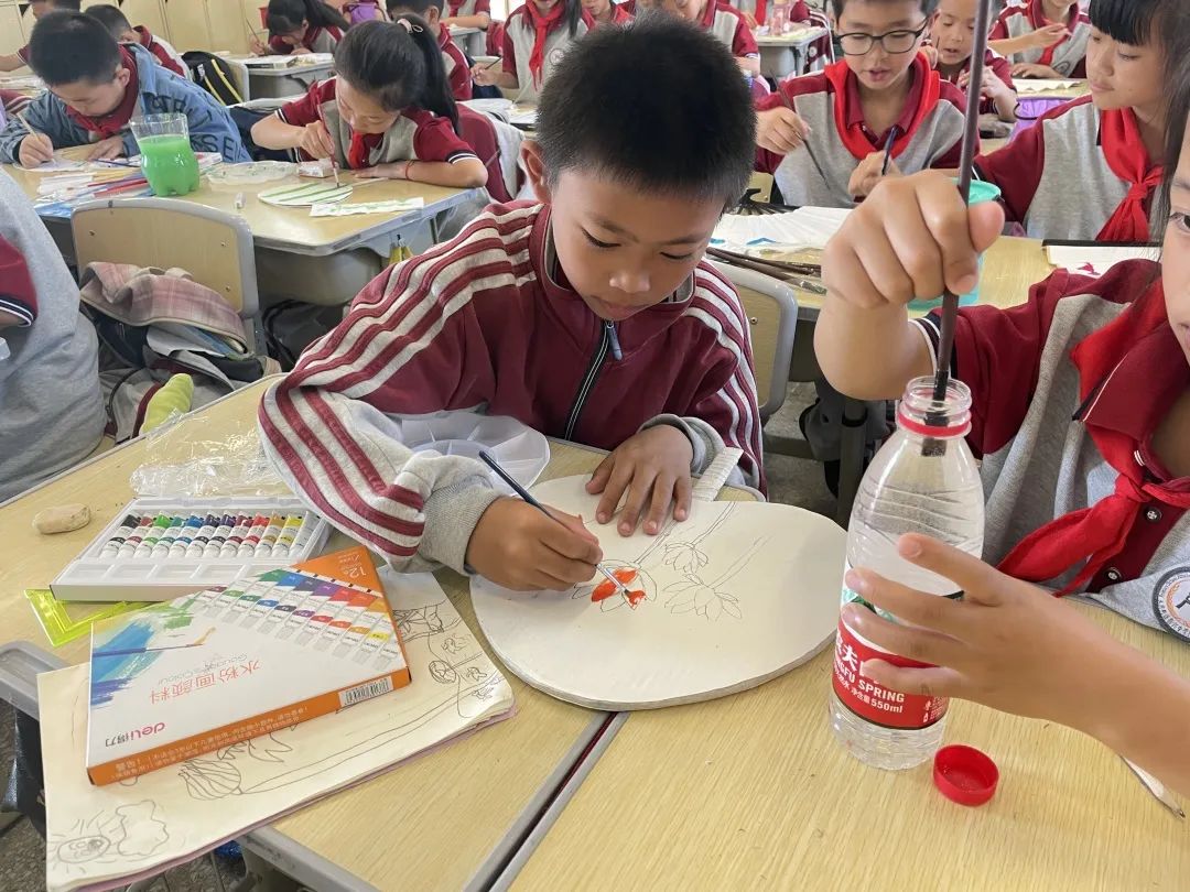 美在附小——记天府新区新兴中学附属小学开展第一届艺术节