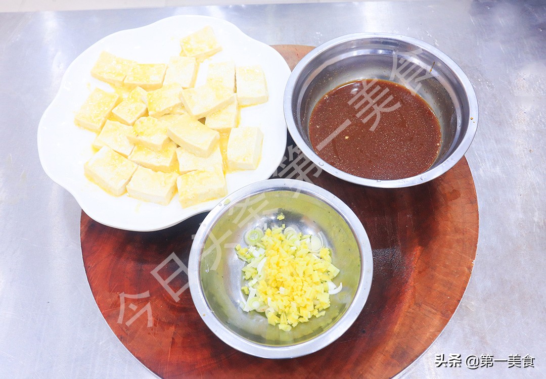 冬季天寒地冻，容易滑倒，推荐多吃这5种“高钙”食物，强筋健骨
