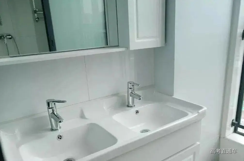 毫不夸张！国内这35所大学宿舍堪比星级酒店